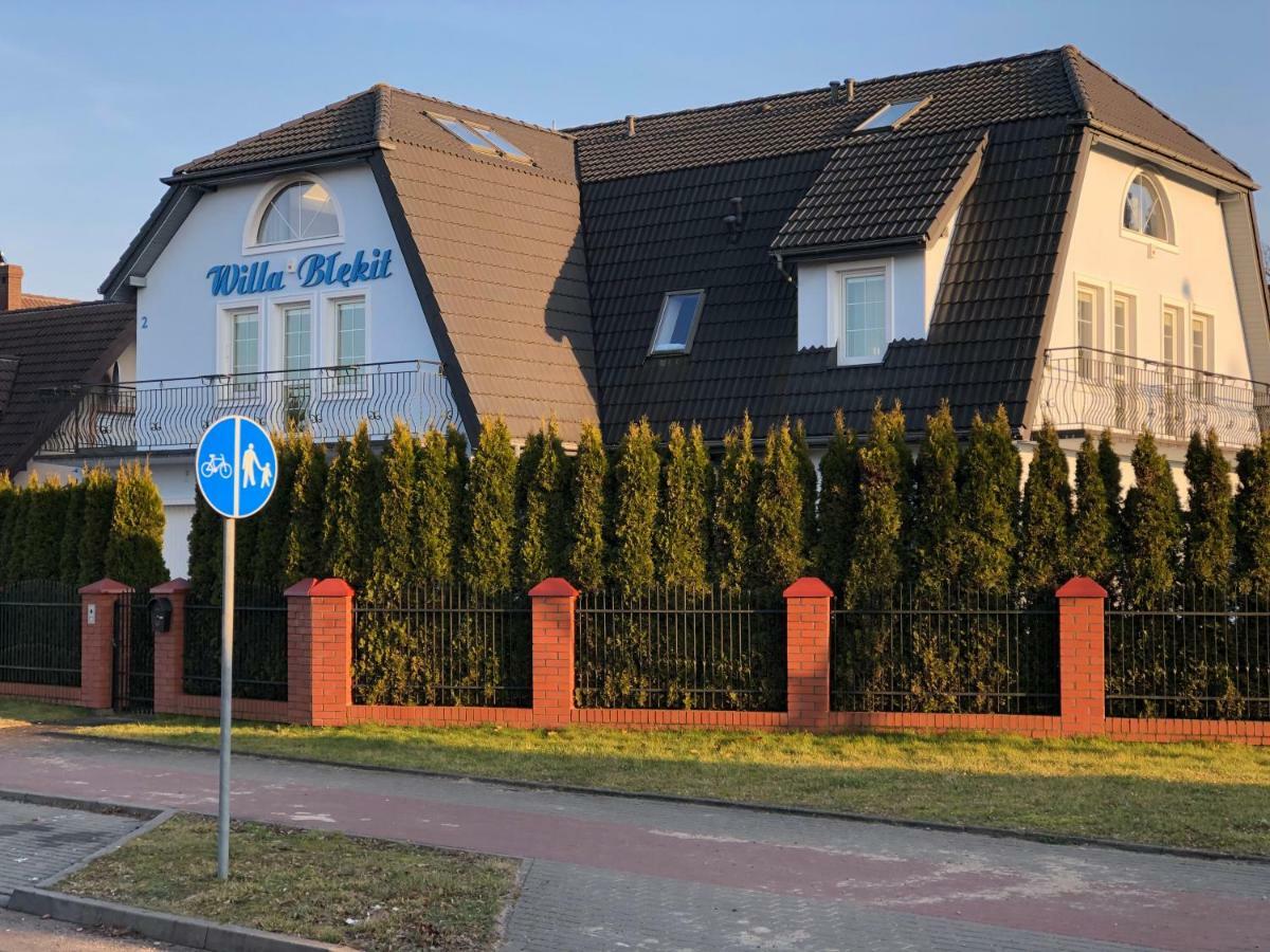 Willa Blekit Ustka Buitenkant foto